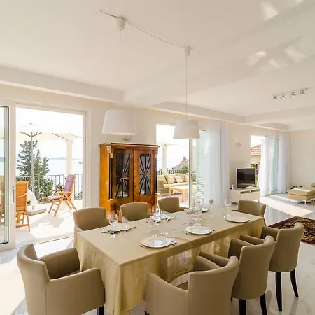 Orlando Villa *